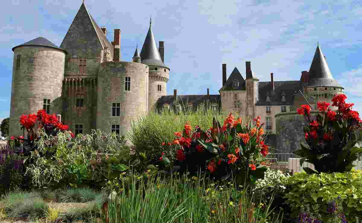 Planning to Propose? This Romantic NYC Castle Is Among the World’s Top Proposal Spots