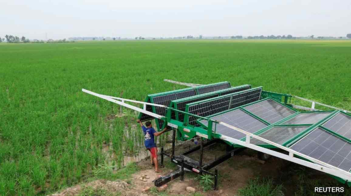 The Solar Farming Boom Driving Pakistan Toward a Water Crisis