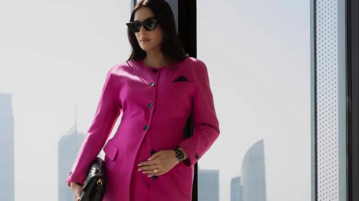 Sonam Kapoor Announces Second Pregnancy; Anand Ahuja Jokes ‘Double Trouble’