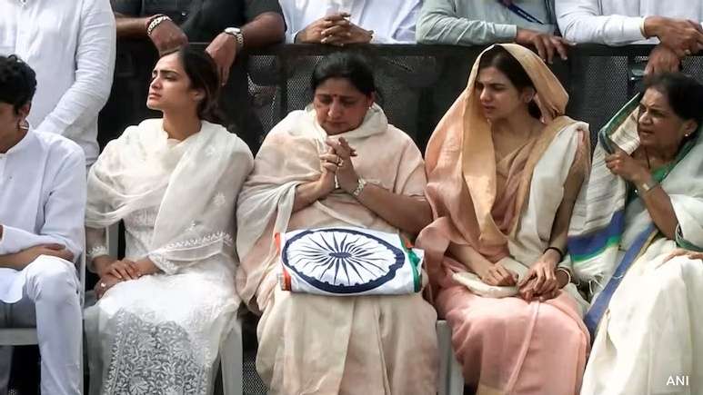 NCP Leaders’ Courtesy Meet With Ajit Pawar’s Wife Sparks Succession Buzz in Maharashtra Politics