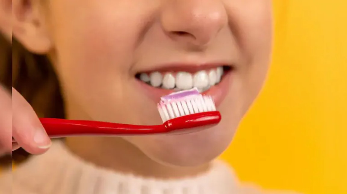 7 Habits Damaging Your Oral Health, Says US Dentist